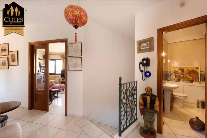 Image No.10-4 Bed Villa / Detached for sale