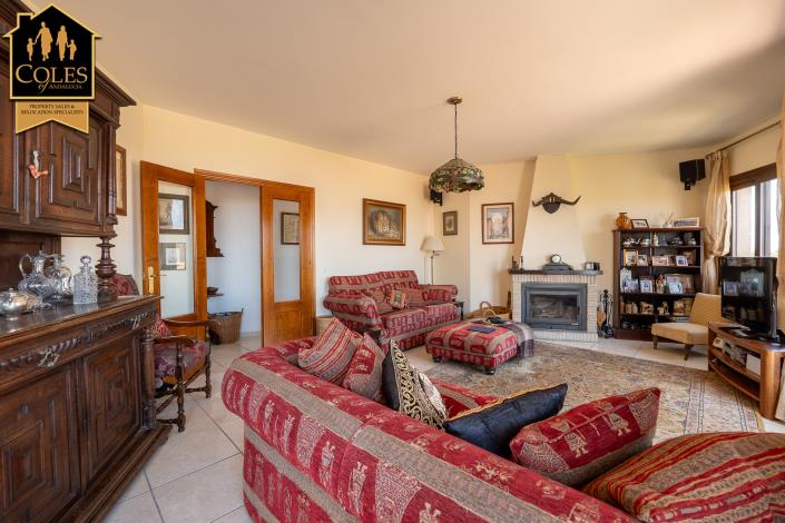 Image No.12-4 Bed Villa / Detached for sale