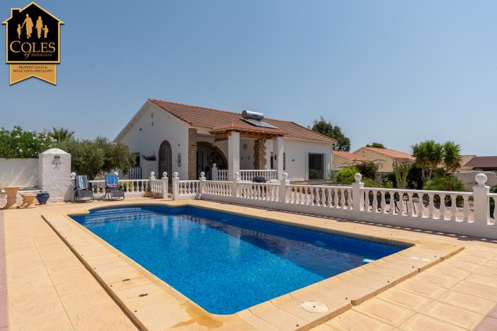 Image No.6-3 Bed Villa / Detached for sale