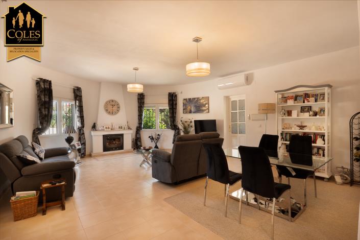 Image No.17-3 Bed Villa / Detached for sale