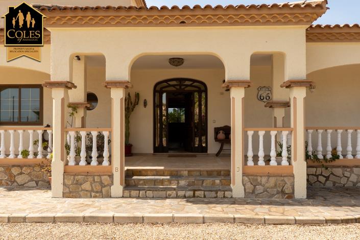 Image No.5-3 Bed Villa / Detached for sale