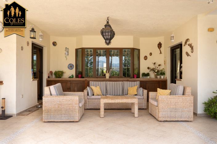 Image No.40-3 Bed Villa / Detached for sale