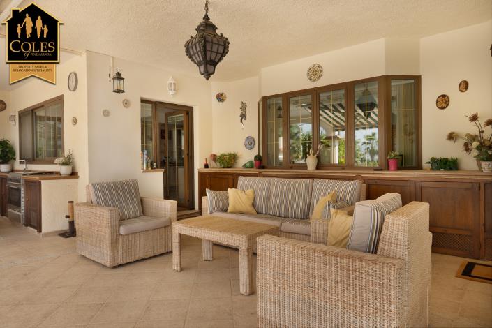 Image No.42-3 Bed Villa / Detached for sale