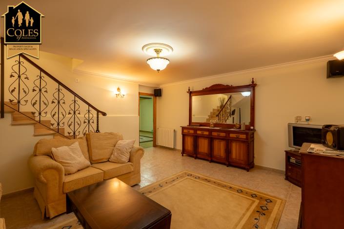 Image No.44-3 Bed Villa / Detached for sale