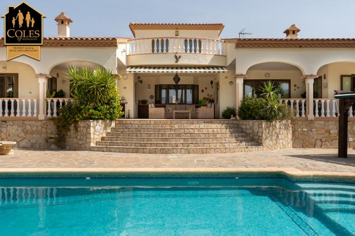 Image No.52-3 Bed Villa / Detached for sale