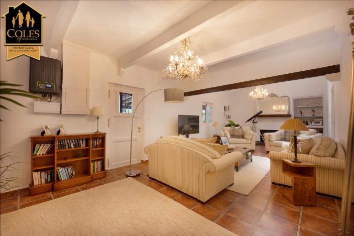 Image No.21-5 Bed Cortijo for sale