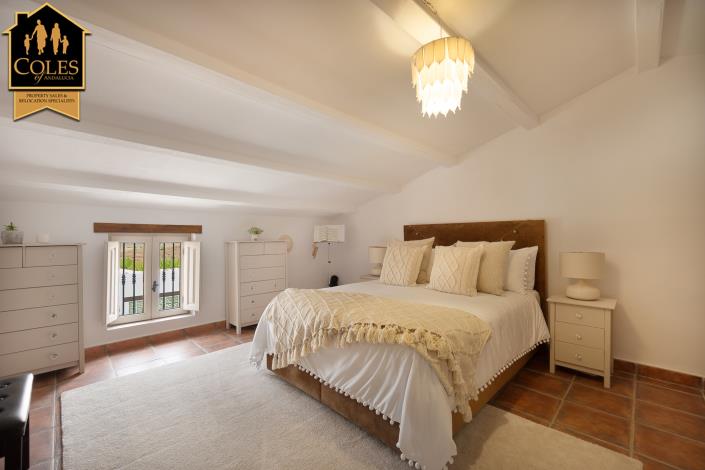 Image No.37-5 Bed Cortijo for sale