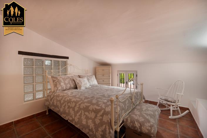 Image No.50-5 Bed Cortijo for sale