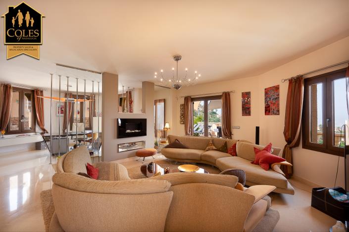 Image No.5-4 Bed Villa / Detached for sale