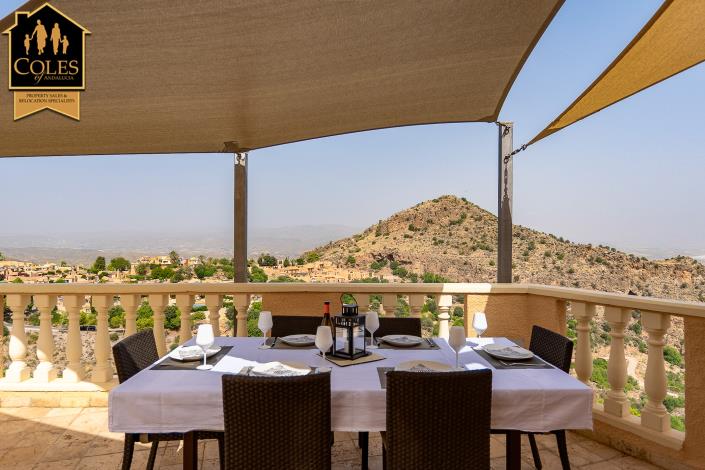 Image No.40-4 Bed Villa / Detached for sale