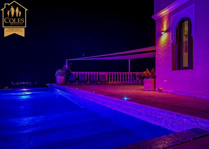 Image No.56-4 Bed Villa / Detached for sale