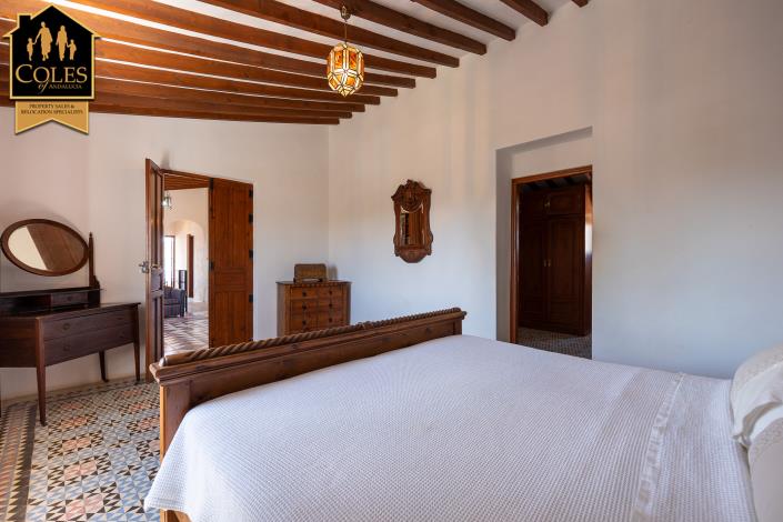 Image No.30-7 Bed Cortijo for sale