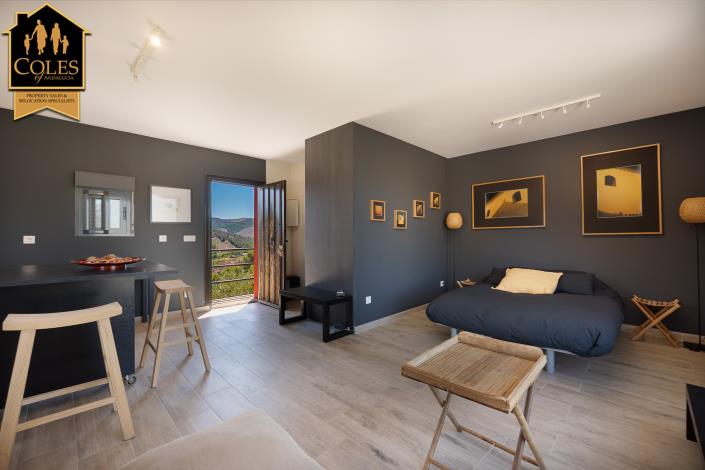 Image No.27-3 Bed Villa / Detached for sale