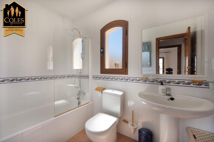 Image No.14-3 Bed Apartment for sale