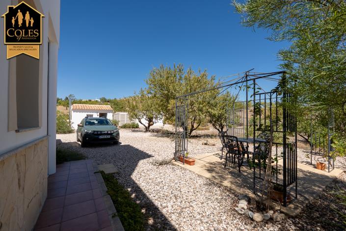 Image No.32-3 Bed Villa / Detached for sale