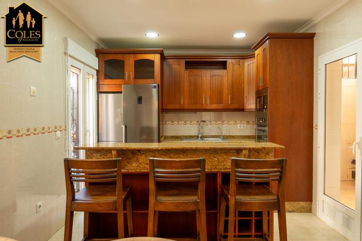 Image No.14-3 Bed Townhouse for sale