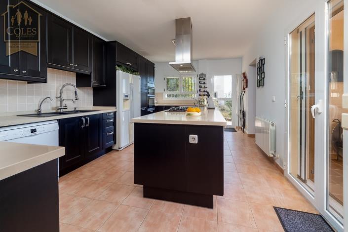 Image No.10-4 Bed Villa / Detached for sale