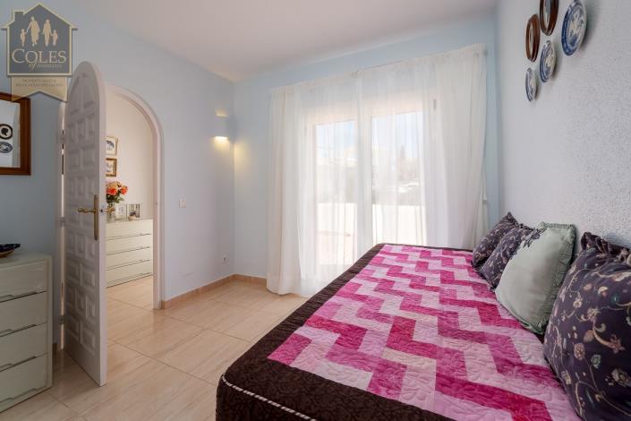 Image No.27-4 Bed Villa / Detached for sale