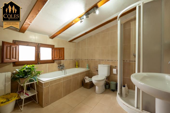 Image No.25-4 Bed Cortijo for sale