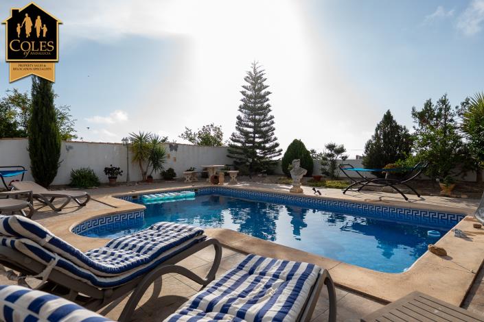 Image No.5-2 Bed Villa / Detached for sale