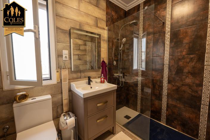 Image No.23-2 Bed Villa / Detached for sale