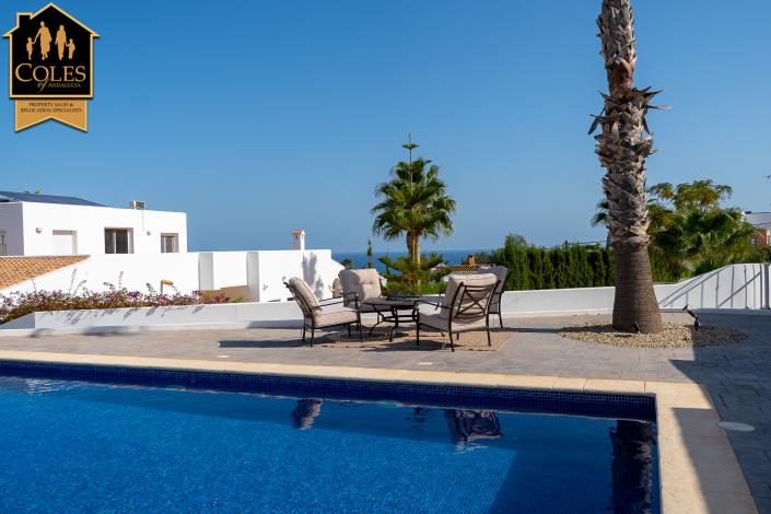 Image No.5-4 Bed Villa / Detached for sale