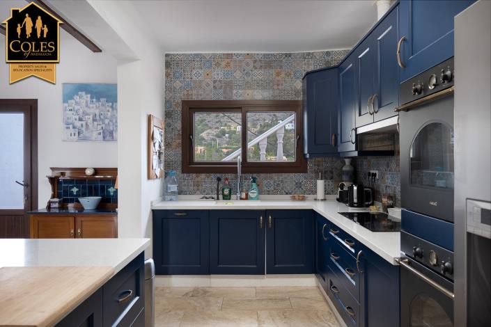 Image No.12-4 Bed Villa / Detached for sale