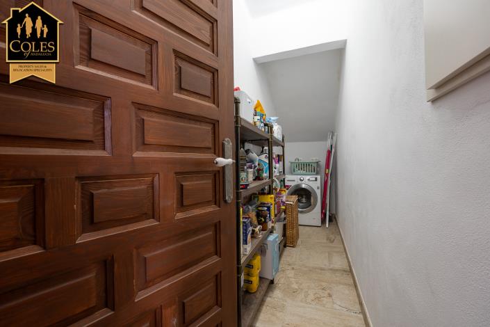 Image No.17-4 Bed Villa / Detached for sale