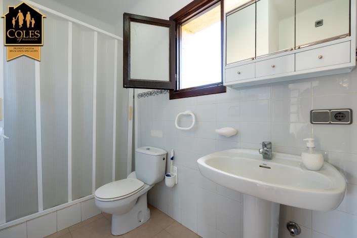 Image No.25-3 Bed Apartment for sale