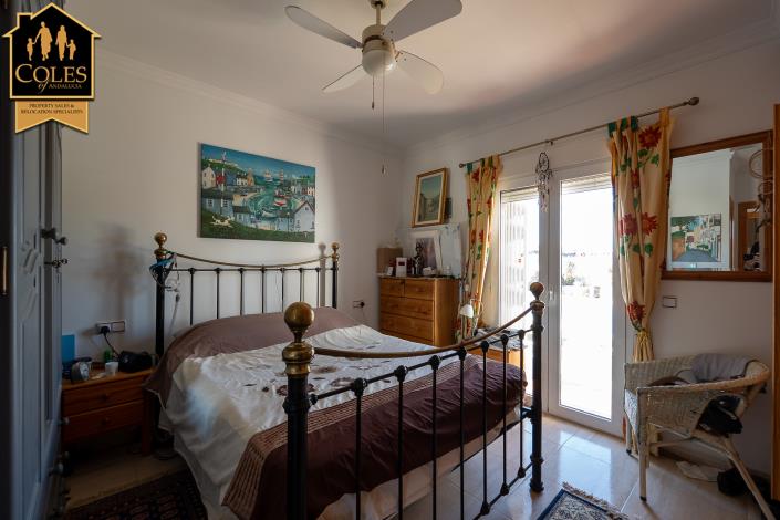 Image No.21-3 Bed Villa / Detached for sale