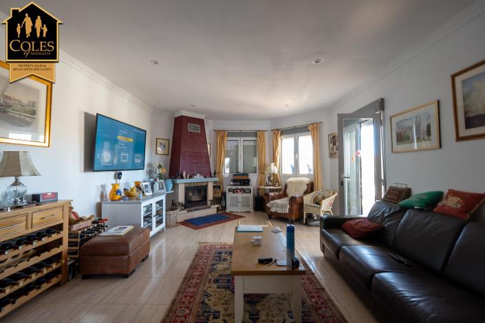 Image No.24-3 Bed Villa / Detached for sale