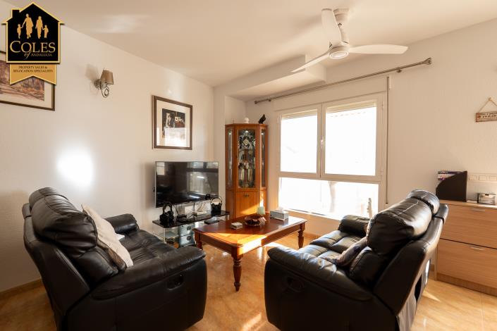 Image No.8-3 Bed Townhouse for sale