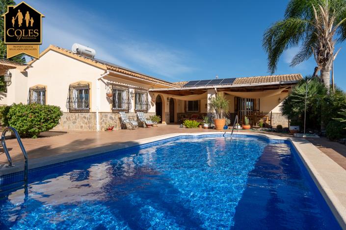 Image No.3-4 Bed Villa / Detached for sale