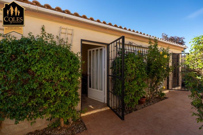 Image No.36-4 Bed Villa / Detached for sale