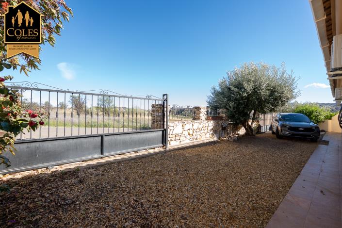 Image No.44-4 Bed Villa / Detached for sale