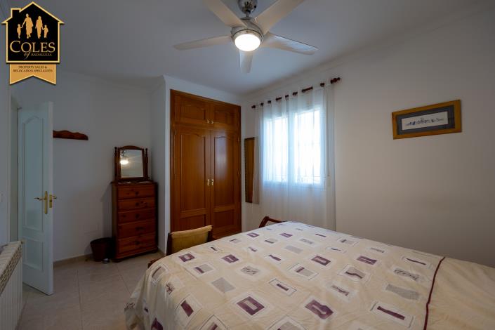 Image No.35-4 Bed Villa / Detached for sale