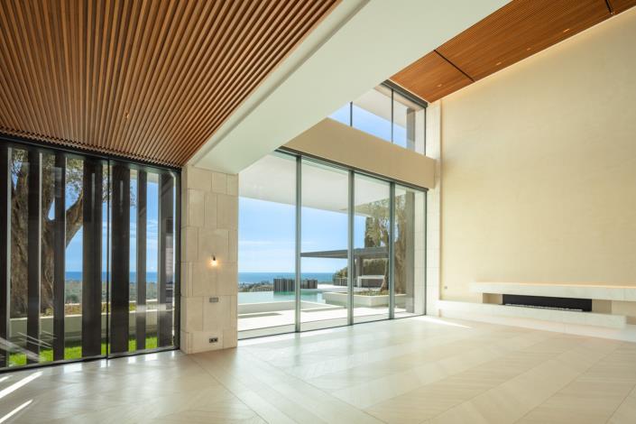 Image No.16-12 Bed Villa / Detached for sale