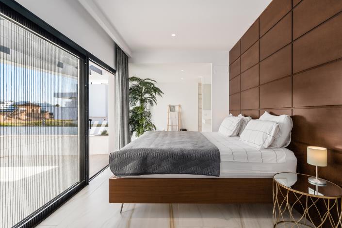 Image No.14-4 Bed Villa / Detached for sale