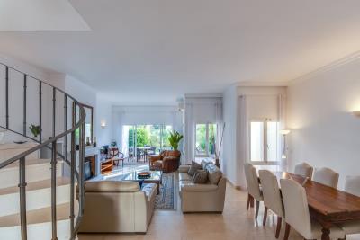 16-ec67b526875bf0124b6ce4328a754439