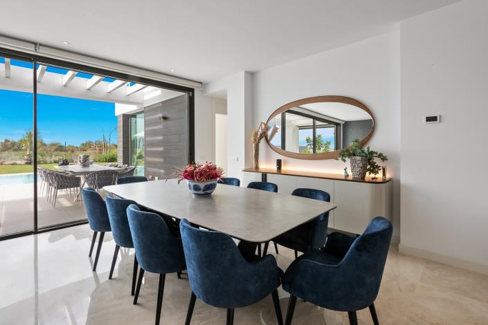 Image No.12-6 Bed Villa / Detached for sale