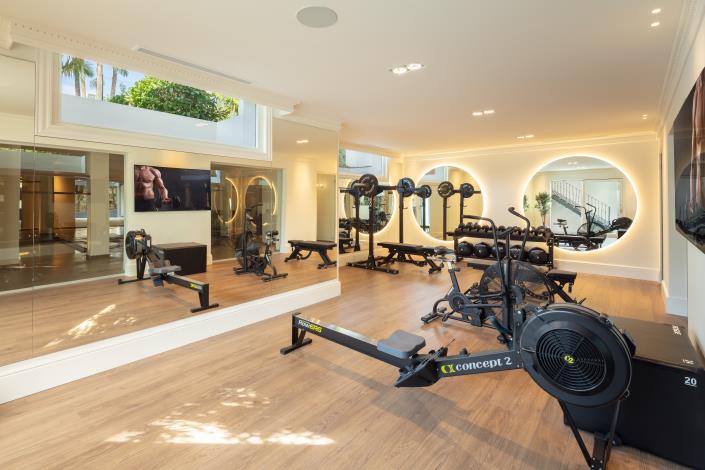 Image No.17-6 Bed Villa / Detached for sale