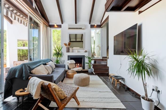 Image No.13-4 Bed Townhouse for sale