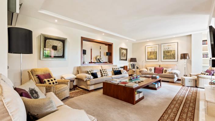 Image No.4-5 Bed Villa / Detached for sale