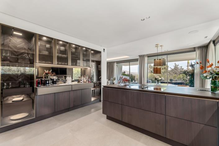 Image No.3-4 Bed Villa / Detached for sale