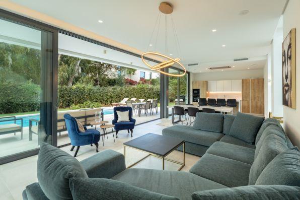 Image No.5-5 Bed Villa / Detached for sale