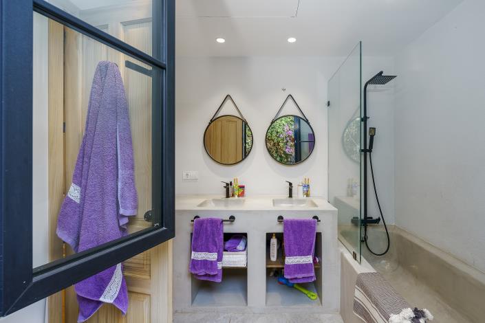 Image No.20-7 Bed Villa / Detached for sale