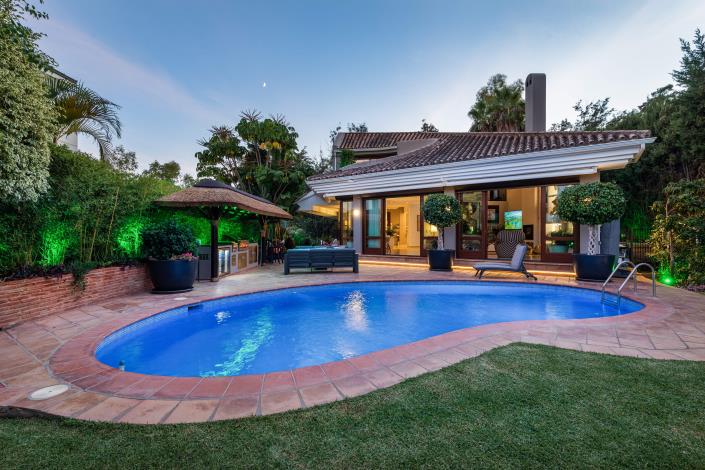 Image No.5-4 Bed Villa / Detached for sale