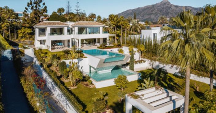 Image No.44-6 Bed Villa / Detached for sale