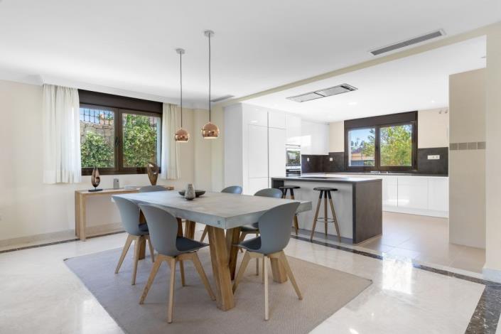 Image No.11-4 Bed Villa for sale