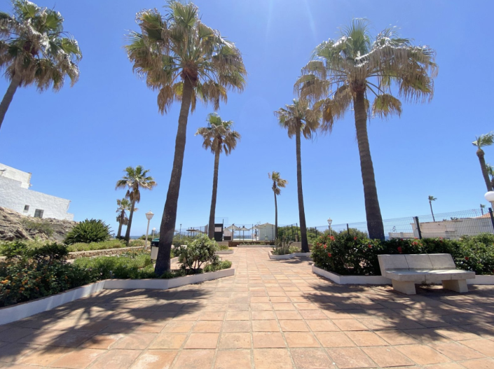 Image No.13-2 Bed Townhouse for sale